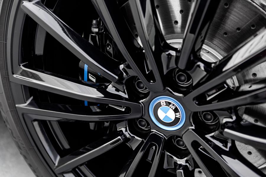 Колеса BMW i8 Roadster (I15) 2018 года  (WW) (фото 67 из 198)